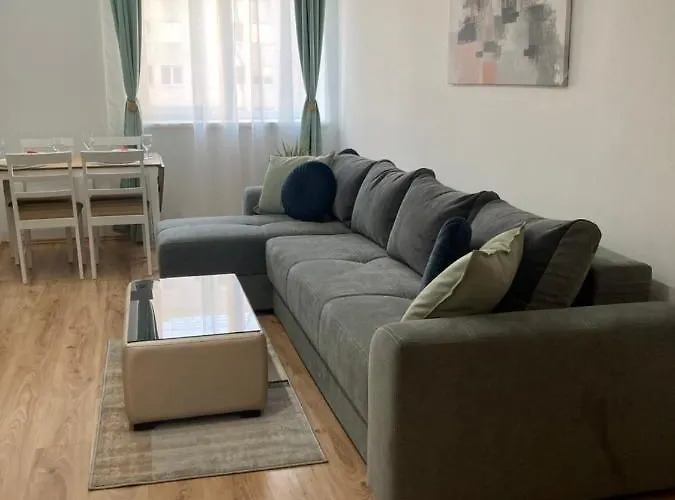 Laroka House Rin Grand Modern Apartment